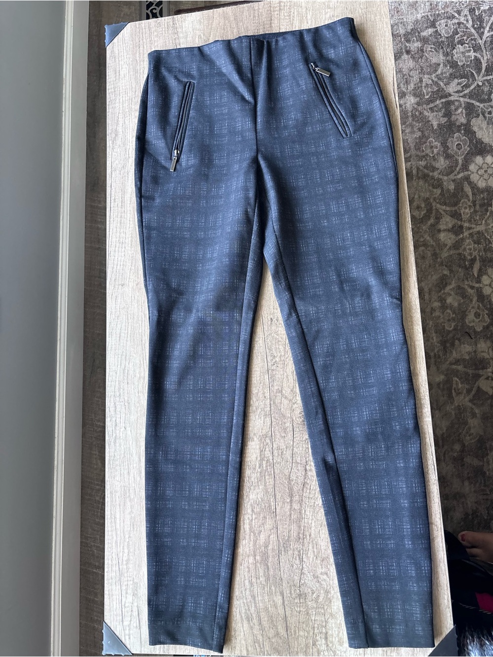 Adrienne Vittadini Navy Subtle Plaid Ankle Pants